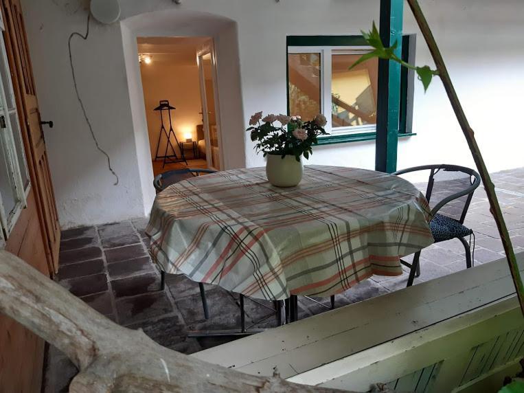 Studio In Altstadthaus Sankt Veit an der Glan Bagian luar foto