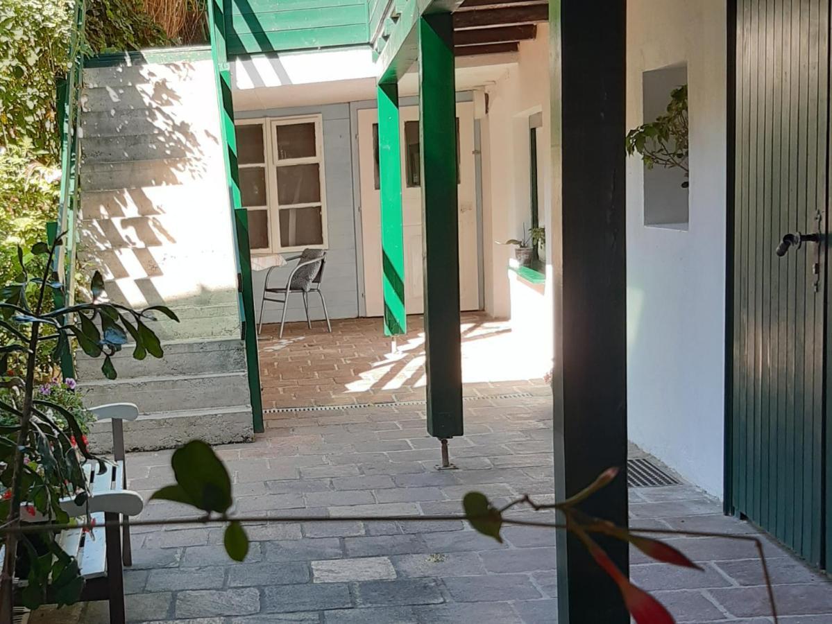 Studio In Altstadthaus Sankt Veit an der Glan Bagian luar foto