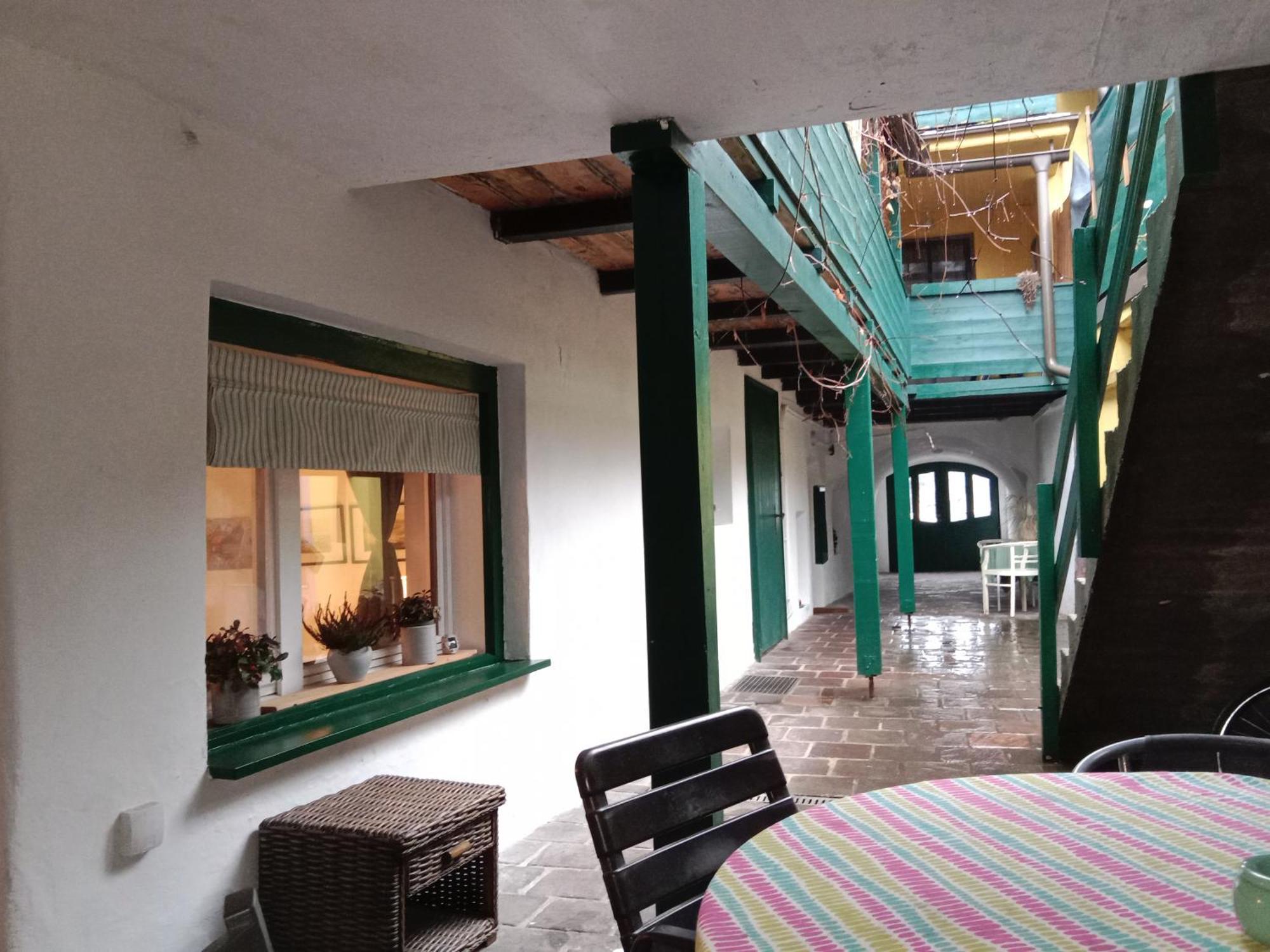 Studio In Altstadthaus Sankt Veit an der Glan Bagian luar foto